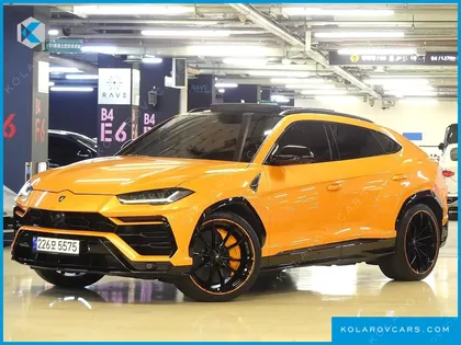 LAMBORGHINI URUS 4.0 V8