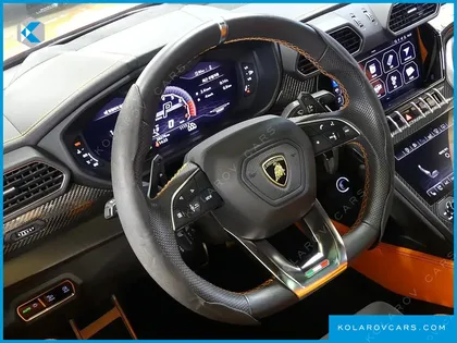 LAMBORGHINI URUS 4.0 V8