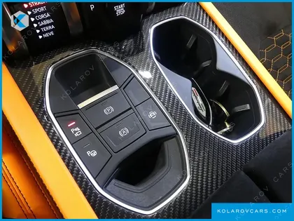 LAMBORGHINI URUS 4.0 V8