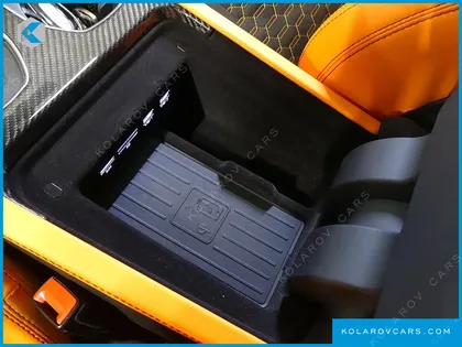 LAMBORGHINI URUS 4.0 V8
