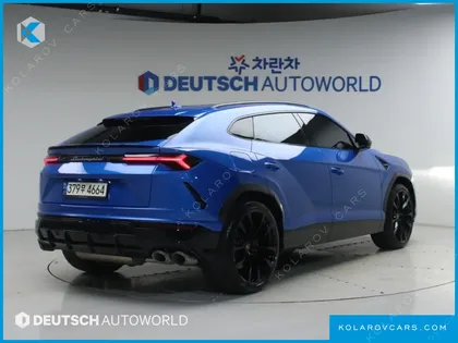 LAMBORGHINI URUS 4.0 V8