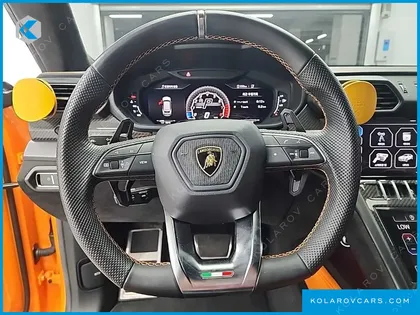 LAMBORGHINI URUS 4.0 V8