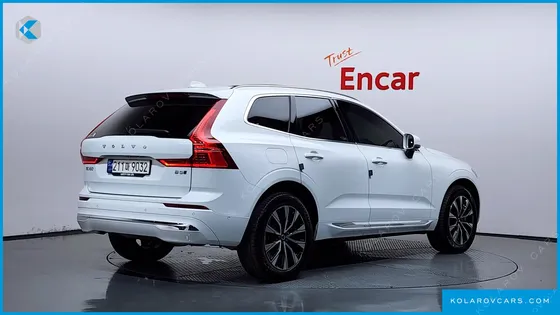 VOLVO XC60 B5 ULTIMATE BRIGHT