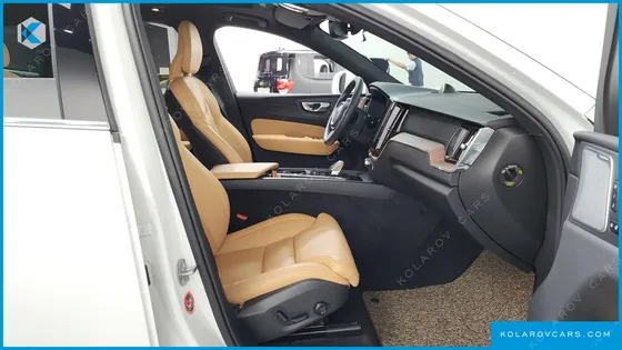 VOLVO XC60 B5 ULTIMATE BRIGHT