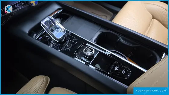 VOLVO XC60 B5 ULTIMATE BRIGHT
