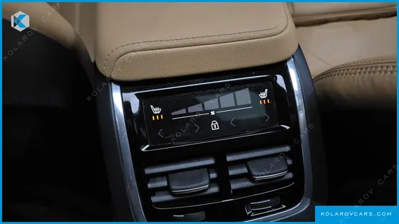 VOLVO XC60 B5 ULTIMATE BRIGHT
