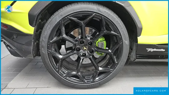 LAMBORGHINI URUS 4.0 V8 PERFORMANTE