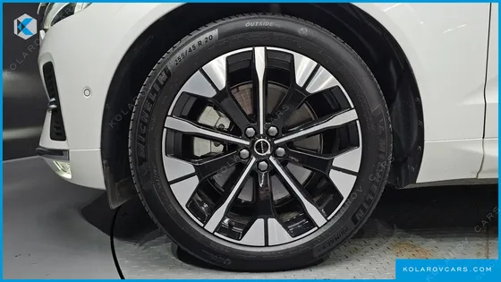 VOLVO XC60 B5 ULTRA BRIGHT AIR SUS