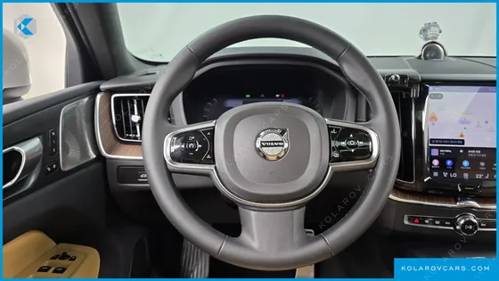 VOLVO XC60 B6 ULTIMATE BRIGHT