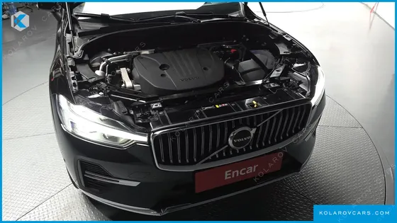 VOLVO XC60 B5 ULTIMATE BRIGHT