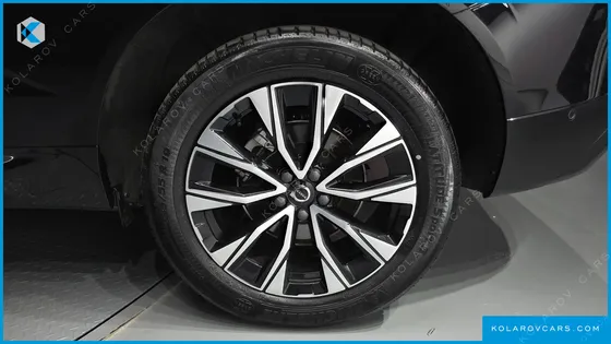 VOLVO XC60 B5 ULTIMATE BRIGHT