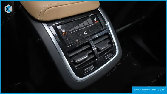 VOLVO XC60 B5 ULTIMATE BRIGHT