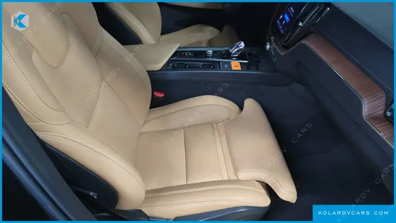 VOLVO XC60 B5 ULTIMATE BRIGHT