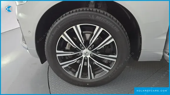 VOLVO XC60 B5 INSCRIPTION