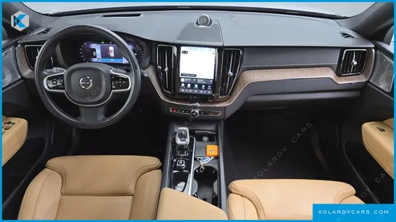 VOLVO XC60 B5 INSCRIPTION