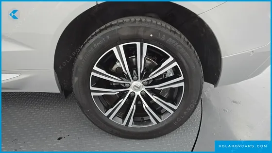 VOLVO XC60 B5 INSCRIPTION