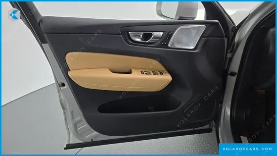 VOLVO XC60 B5 INSCRIPTION