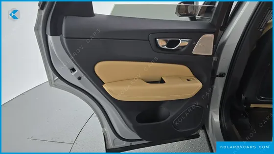 VOLVO XC60 B5 INSCRIPTION
