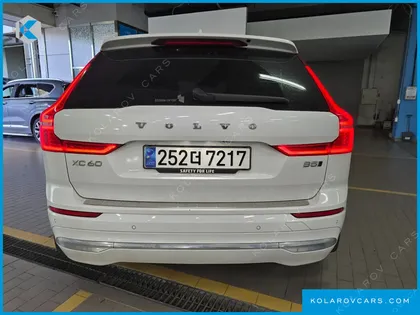 VOLVO XC60 B5 ULTIMATE BRIGHT