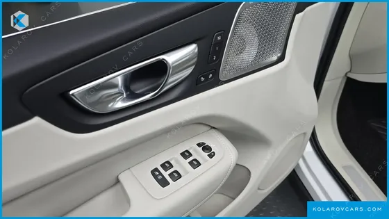 VOLVO XC60 B5 ULTRA BRIGHT AIR SUS