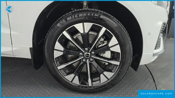 VOLVO XC60 B5 ULTRA BRIGHT AIR SUS