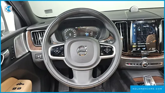 VOLVO XC60 T8 INSCRIPTION