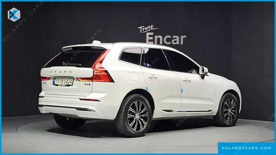 VOLVO XC60 B5 INSCRIPTION
