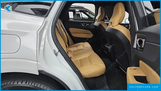 VOLVO XC60 B5 INSCRIPTION