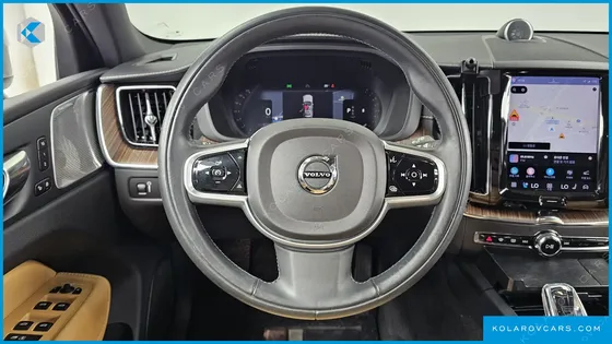 VOLVO XC60 B5 INSCRIPTION