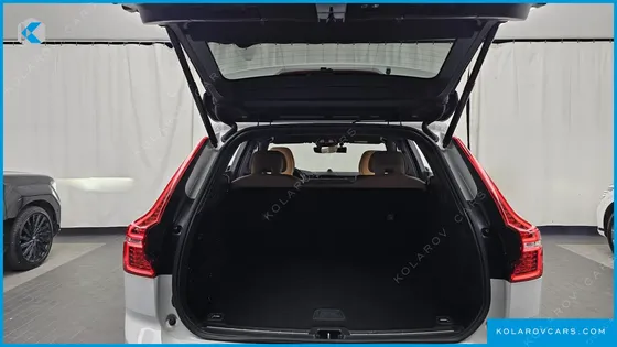VOLVO XC60 B5 INSCRIPTION