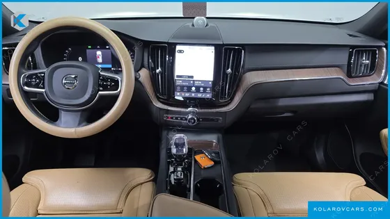 VOLVO XC60 B5 ULTIMATE BRIGHT