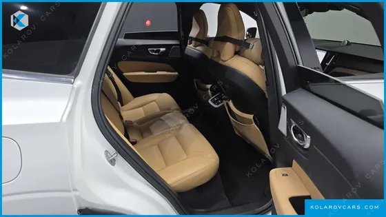 VOLVO XC60 B5 ULTIMATE BRIGHT