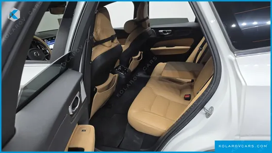 VOLVO XC60 B5 ULTIMATE BRIGHT