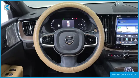 VOLVO XC60 B5 ULTIMATE BRIGHT