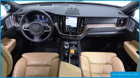 VOLVO XC60 B5 INSCRIPTION