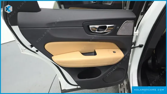 VOLVO XC60 B5 INSCRIPTION