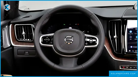VOLVO XC60 B5 ULTIMATE BRIGHT