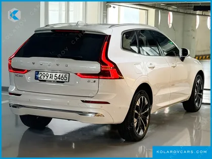 VOLVO XC60 B5 ULTRA BRIGHT