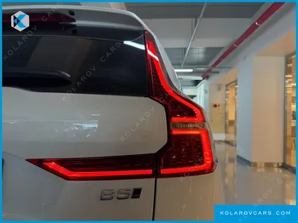 VOLVO XC60 B5 ULTRA BRIGHT