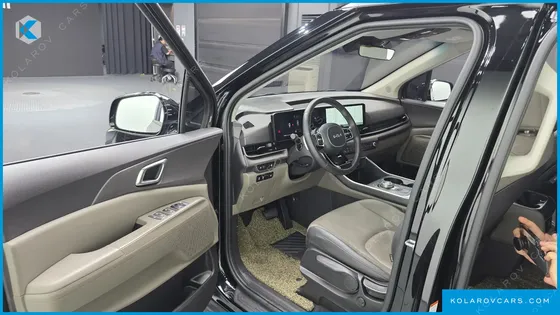 KIA CARNIVAL GASOLINE 5 SEATER WHEELCHAIR LIFT