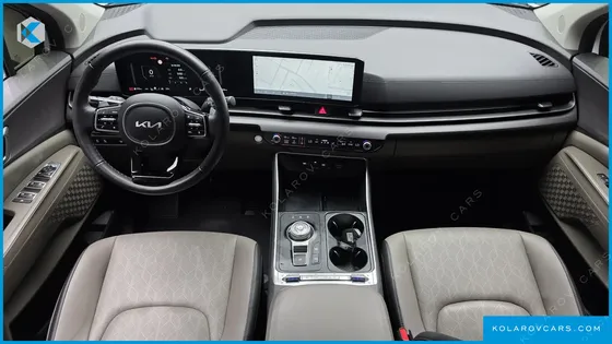 KIA CARNIVAL DIESEL 9-SEATER PRESTIGE