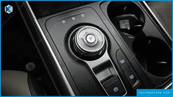 KIA CARNIVAL DIESEL 9-SEATER PRESTIGE