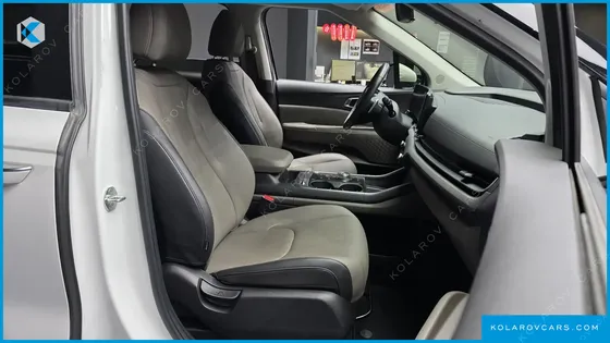 KIA CARNIVAL DIESEL 9-SEATER PRESTIGE