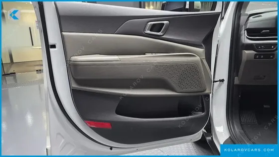 KIA CARNIVAL DIESEL 9-SEATER PRESTIGE