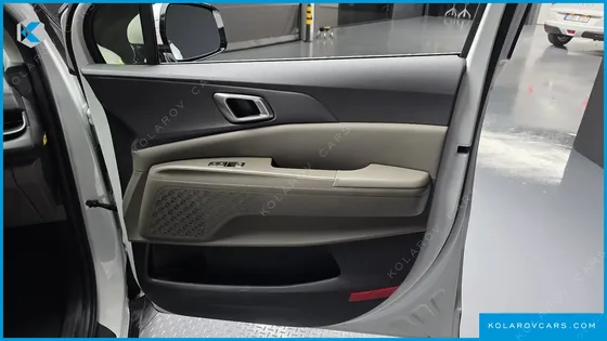 KIA CARNIVAL DIESEL 9-SEATER PRESTIGE