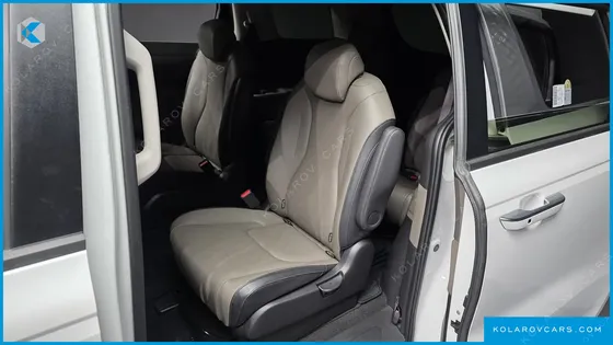 KIA CARNIVAL DIESEL 9-SEATER PRESTIGE