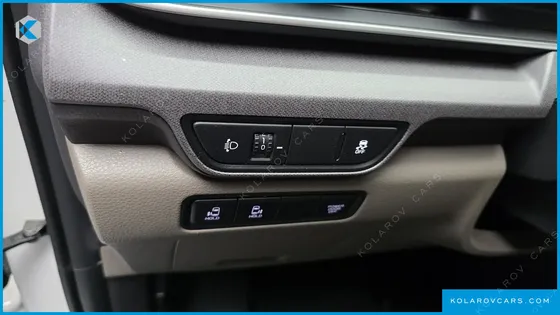 KIA CARNIVAL DIESEL 9-SEATER PRESTIGE