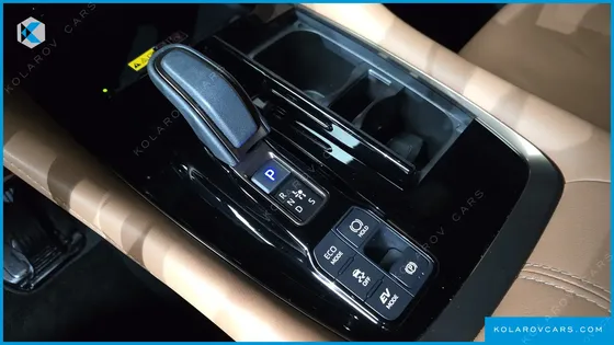 TOYOTA ALPHARD 2.5 HEV EXECUTIVE AWD