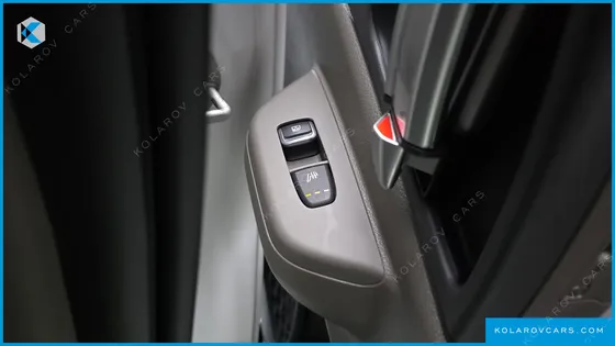 KIA CARNIVAL DIESEL 9-SEATER NOBLESSE