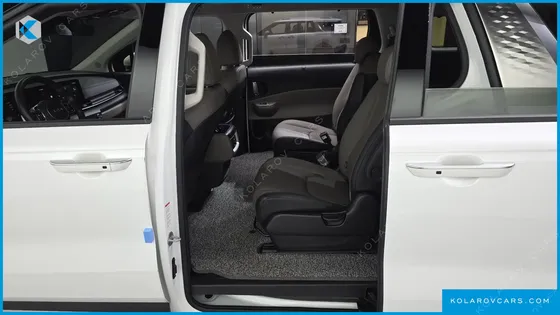 KIA CARNIVAL DIESEL 9-SEATER NOBLESSE